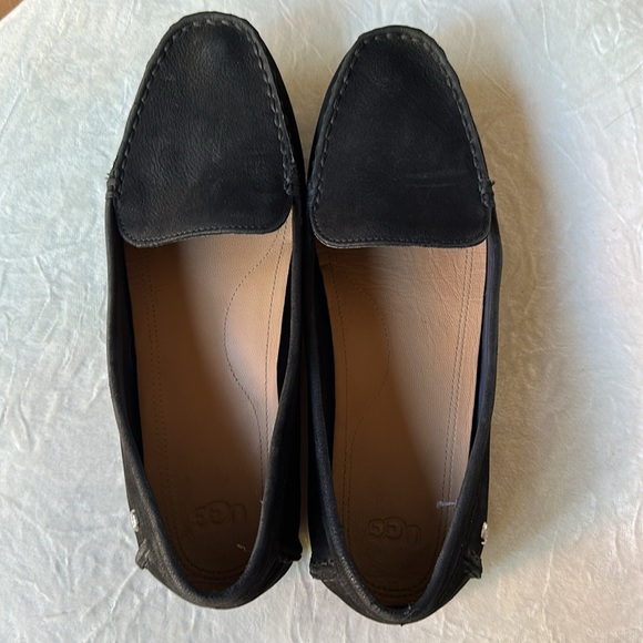 Ugg black suede slippers, similar to a nice Todds driving shoe. - Picture 4 of 5